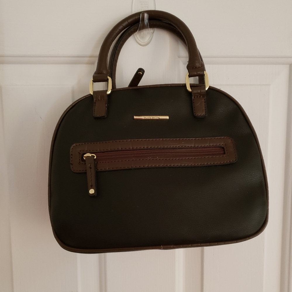 Jaclyn Smith purse